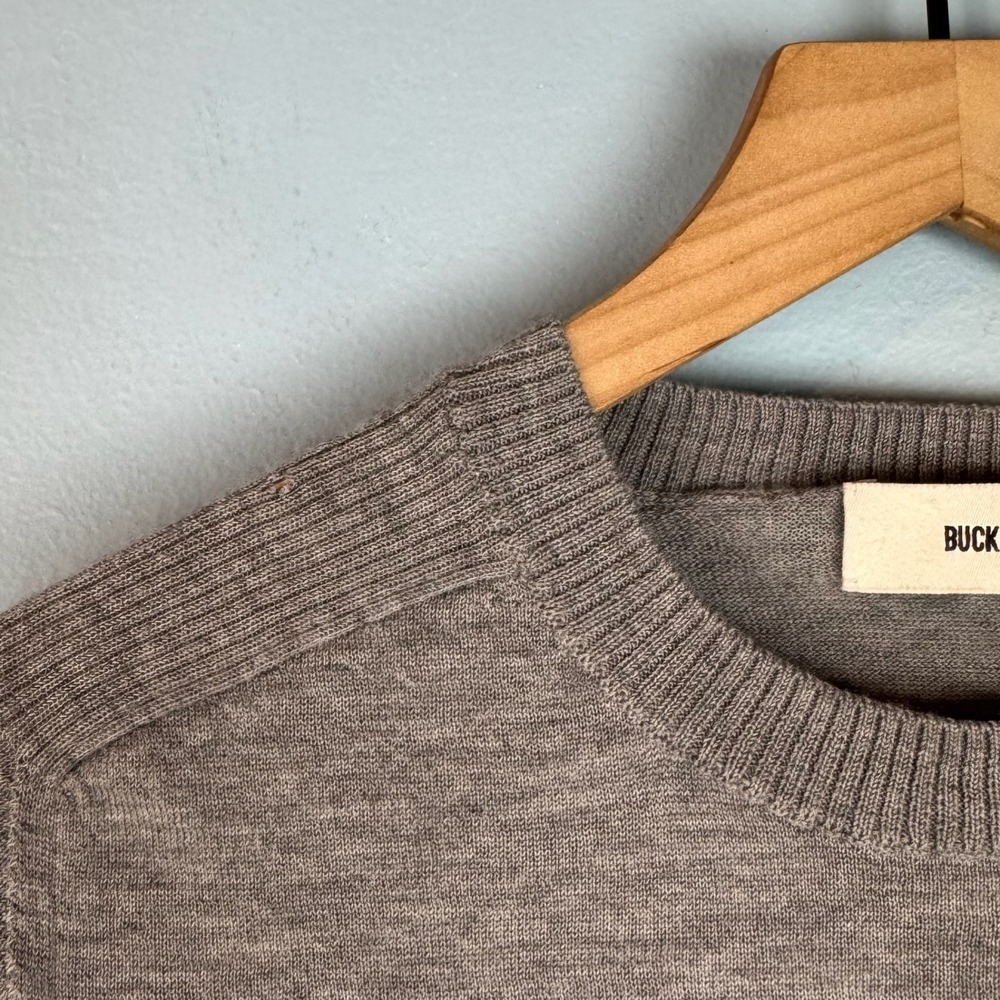 Buck Mason Womens Small Gray 100% Cashmere Crew Neck Long Sleeve Sweater FLAW - Picture 4 of 8